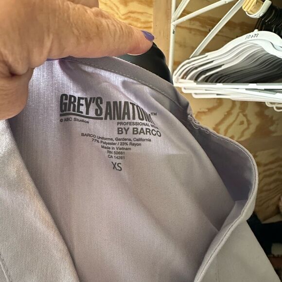 Greys Anatomy Srubs - Picture 3 of 4
